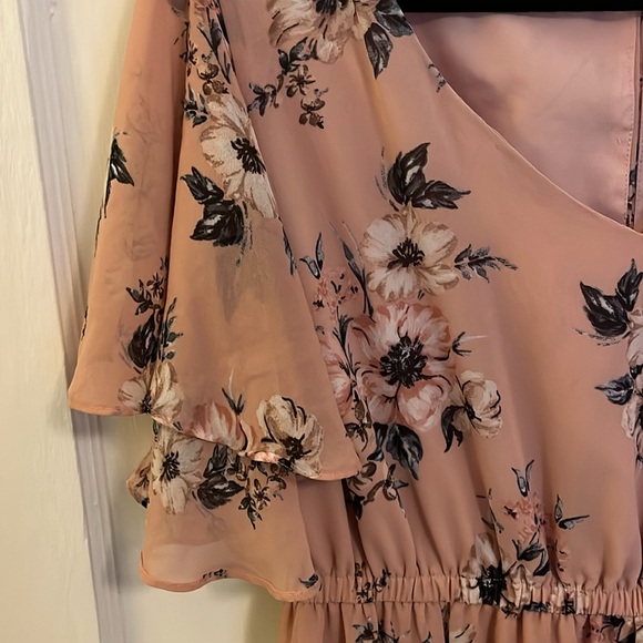 Torrid Pink Floral Dress with Flutter Sleeves (Size 0X) - Picture 5 of 5